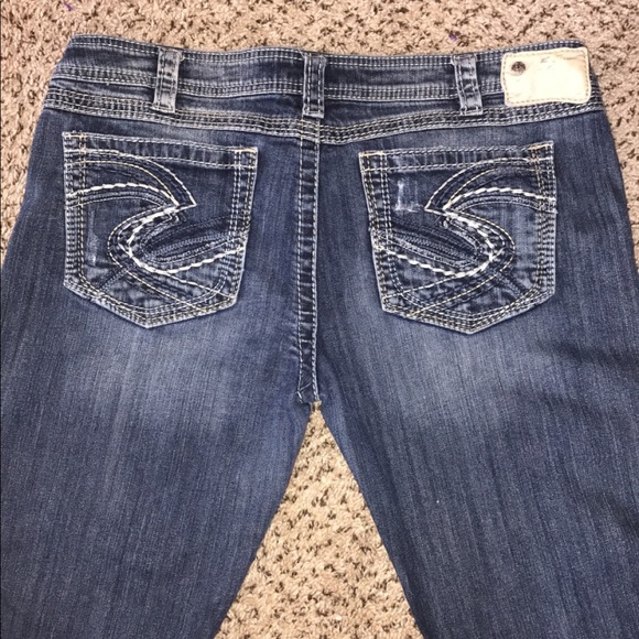 Silver Jeans Denim - Silver Twisted Capris 👖